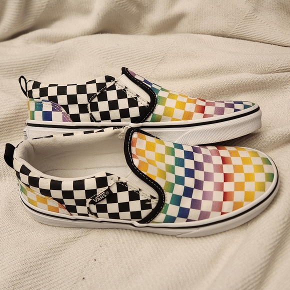 VANS  Checkered Classic Slip-ons - Picture 1 of 8